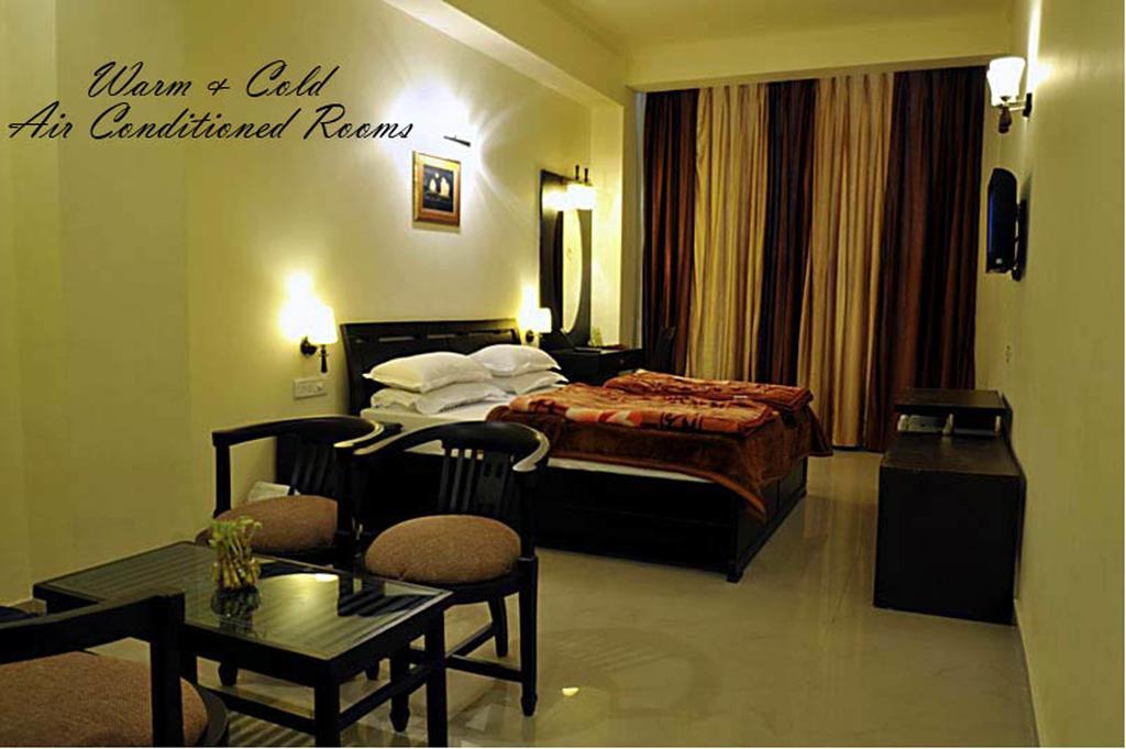 Hotel Hong Kong Inn Amritsar Cameră foto
